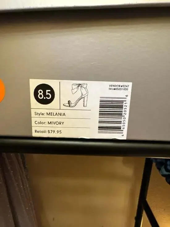 Oleg Cassini Melania Ivory Satin Jeweled Bow Ankle Strap Heels Size 8.5 - Picture 3 of 4